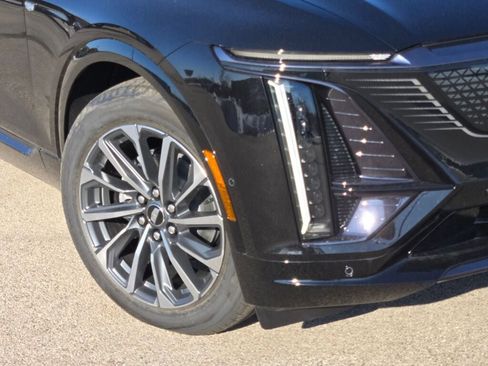 New 2026 Cadillac Lyriq Premium Sport image 3