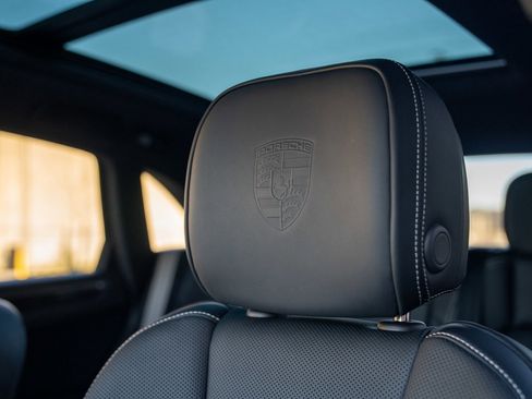 New 2026 Porsche Macan S image 13