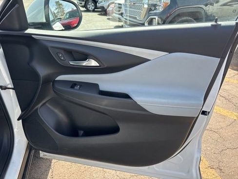 Used 2024 Buick Envista Preferred w/ Convenience II Package image 26