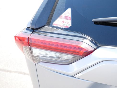Certified 2025 Toyota RAV4 XLE AWD/4WD image 17