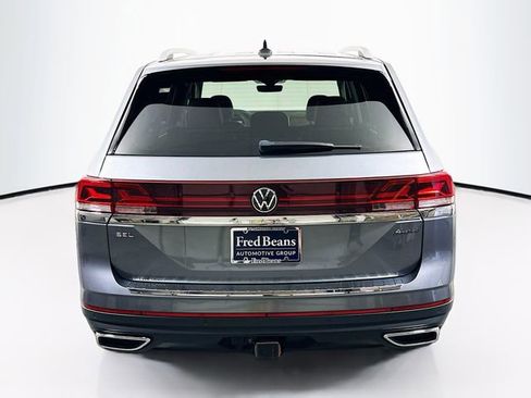 Used 2024 Volkswagen Atlas SEL AWD/4WD image 7