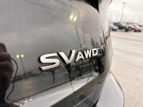 Used 2024 Nissan Rogue SV image 9