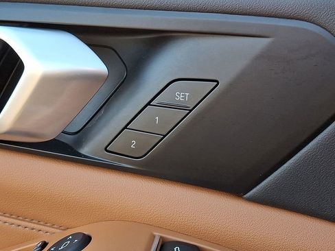 Used 2024 BMW X5 xDrive40i w/ Executive Package image 24