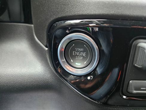 New 2026 GMC Sierra 1500 SLE w/ Preferred Package image 13