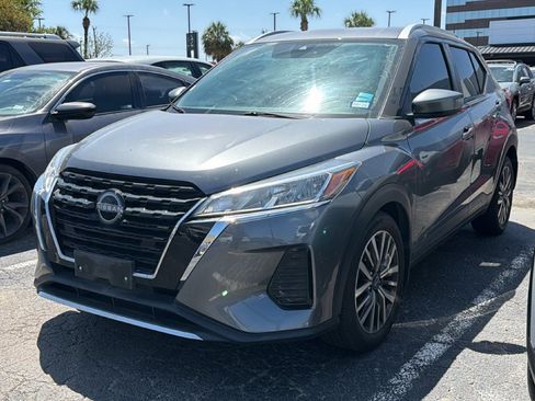 Used 2023 Nissan Kicks SV FWD image 4