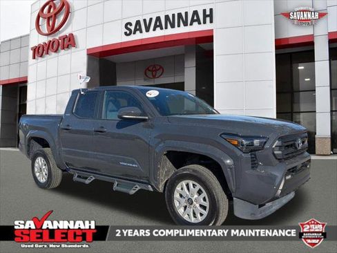 Certified 2024 Toyota Tacoma SR5 image 1
