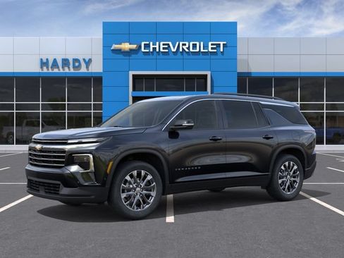 New 2026 Chevrolet Traverse LT w/ Enhanced Driving Package FWD image 2