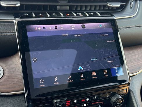 New 2025 Jeep Grand Cherokee L Summit w/ Obsidian Package image 26