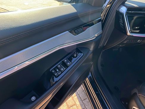 Used 2024 Jeep Wagoneer Launch Edition image 14