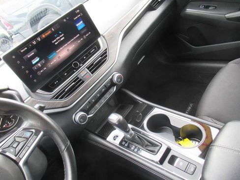 Used 2024 Nissan Altima 2.5 SV w/ SV Premium Package image 30