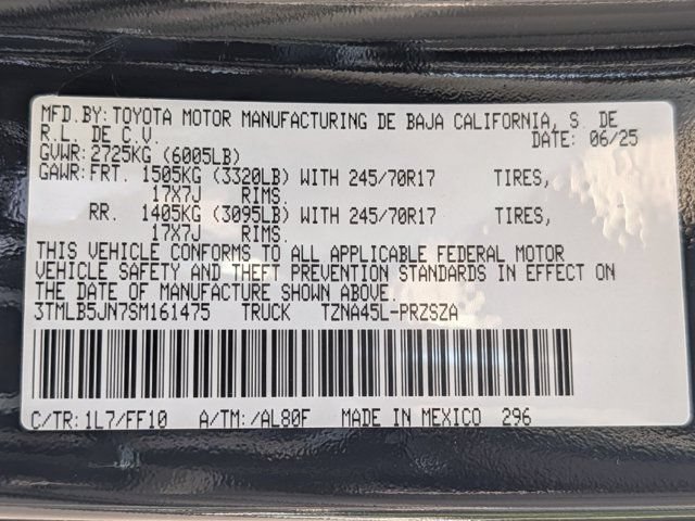 Used 2025 Toyota Tacoma SR5 AWD/4WD image 27