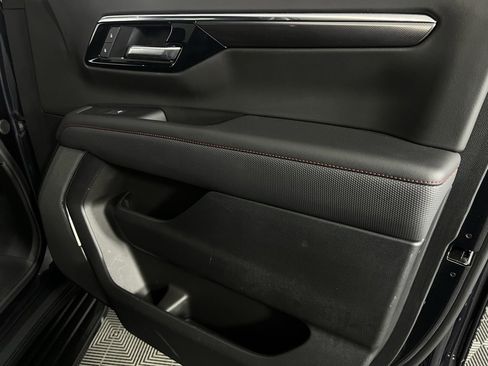 Used 2025 Chevrolet Tahoe RST image 36