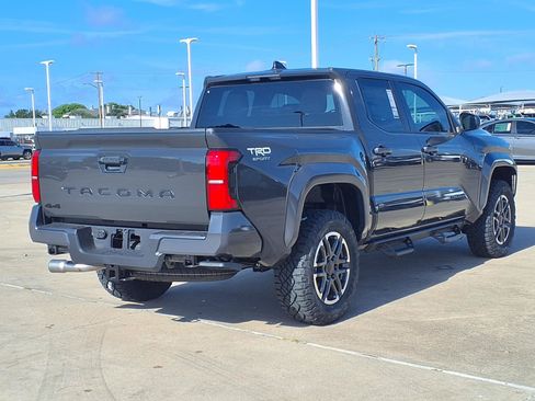 Used 2026 Toyota Tacoma TRD Sport AWD/4WD image 9