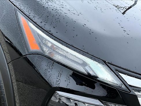 Used 2025 Nissan Rogue SV image 28