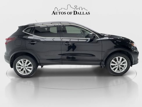 Used 2020 Nissan Rogue Sport SV FWD image 6
