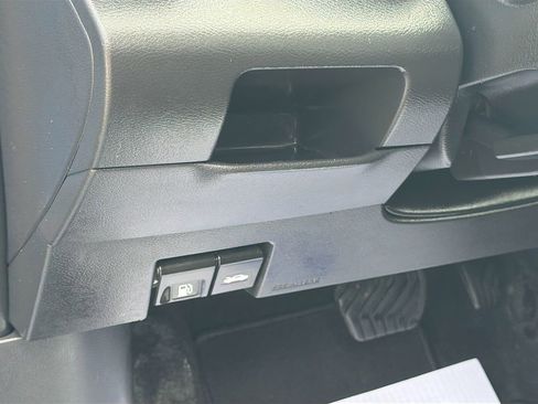 Used 2021 Nissan Kicks SV FWD image 10