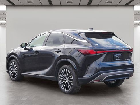 Used 2023 Lexus RX 350 w/ Cold Area Package AWD/4WD image 4