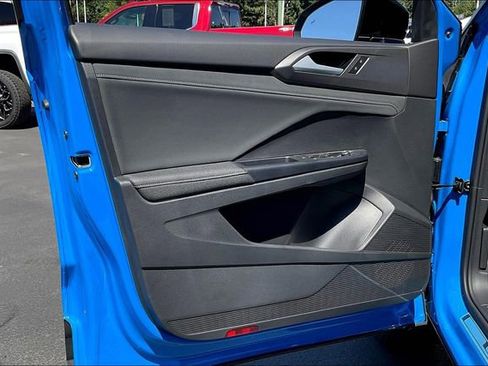 New 2025 Volkswagen Taos SE AWD/4WD image 23