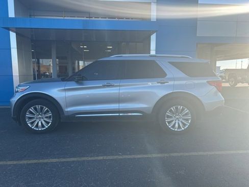 Used 2020 Ford Explorer Limited image 1