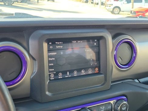 Used 2021 Jeep Wrangler Unlimited Sport image 23