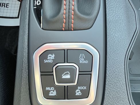 New 2026 Nissan Frontier PRO-4X AWD/4WD image 27