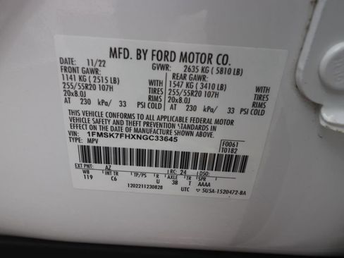 Certified 2022 Ford Explorer Limited w/ Limited Technology Package RWD image 28