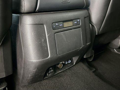 Used 2024 Nissan Armada SL image 29