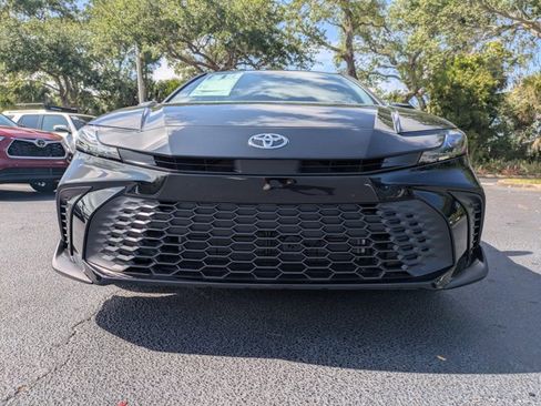 New 2026 Toyota Camry SE FWD image 7