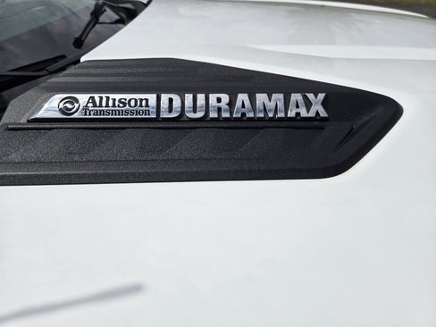 Used 2023 Chevrolet Silverado 3500 High Country w/ Technology Package image 4