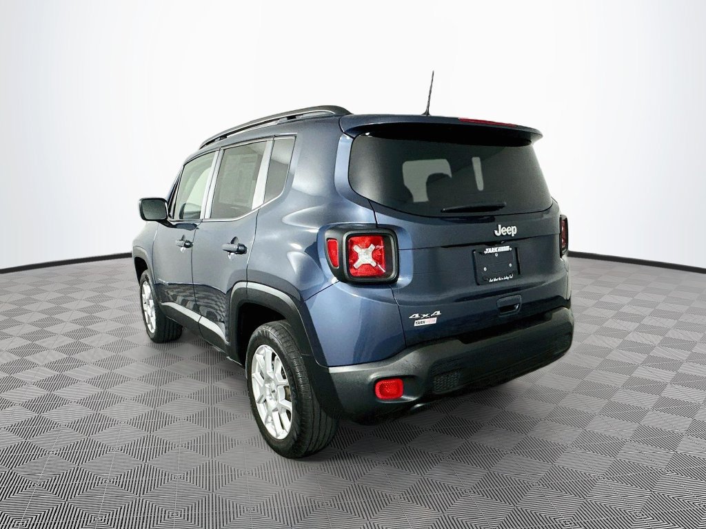 Certified 2023 Jeep Renegade Latitude w/ Premium Group AWD/4WD image 8