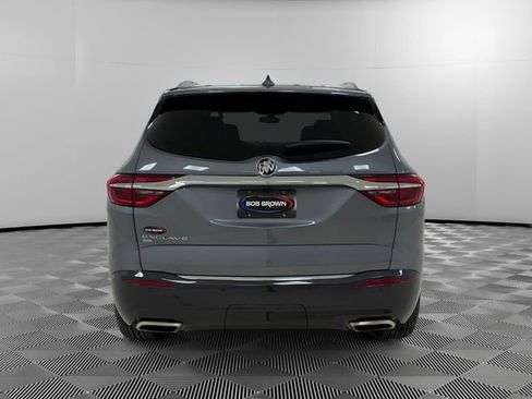 Used 2021 Buick Enclave Essence w/ Sound and Sites Package image 4