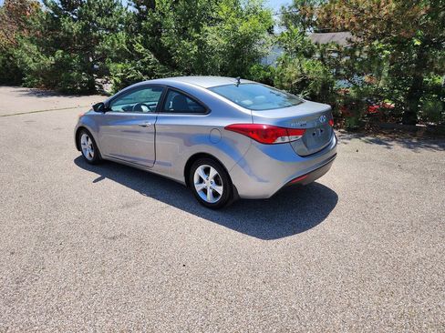 Used 2013 Hyundai Elantra FWD image 6