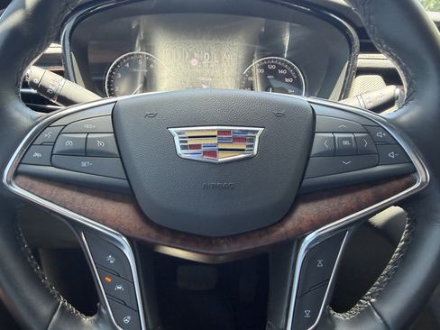 Used 2020 Cadillac XT5 Premium Luxury FWD image 32