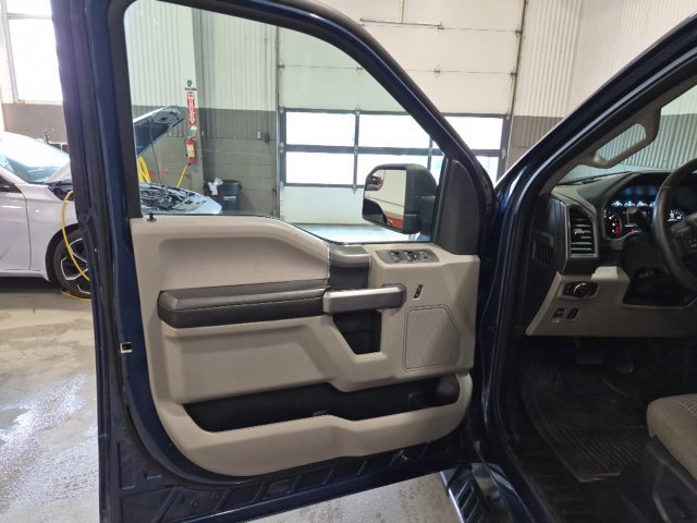 Used 2019 Ford F150 XLT w/ Equipment Group 302A Luxury AWD/4WD image 10