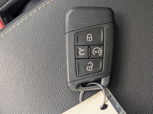 Used 2022 Volkswagen Tiguan SE FWD image 27
