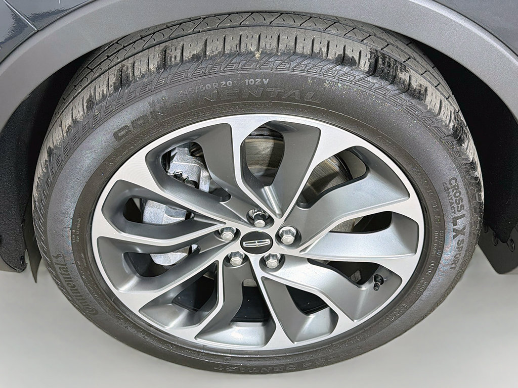 Used 2023 Lincoln Nautilus Reserve AWD/4WD image 21