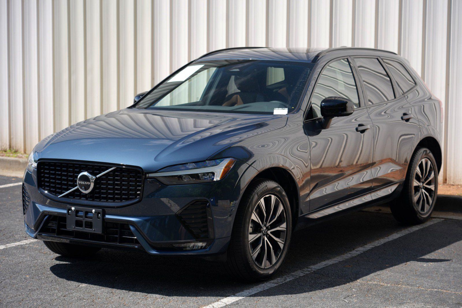 Used 2025 Volvo XC60 B5 Plus w/ Protection Package Premier AWD/4WD image 48