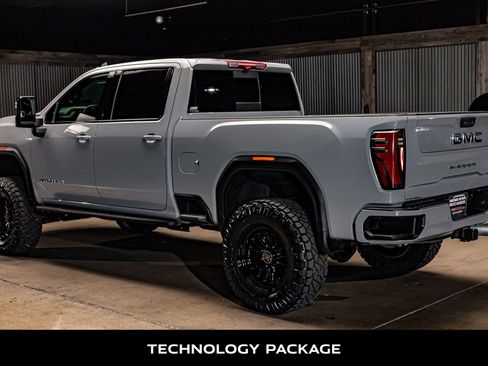 Used 2024 GMC Sierra 3500 AT4 w/ AT4 Premium Plus Package image 7