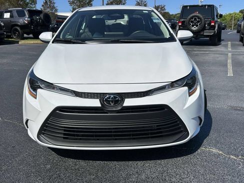 Used 2026 Toyota Corolla LE FWD image 7
