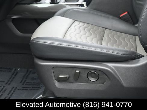 Used 2025 Chevrolet Silverado 1500 ZR2 w/ Technology Package AWD/4WD image 15
