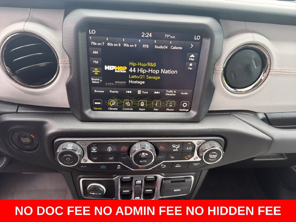 Used 2023 Jeep Wrangler Unlimited Sahara AWD/4WD image 19
