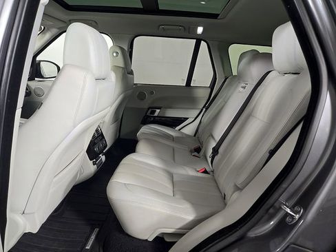 Used 2017 Land Rover Range Rover HSE image 11