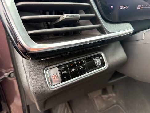 Used 2024 Buick Envision Preferred AWD/4WD image 13