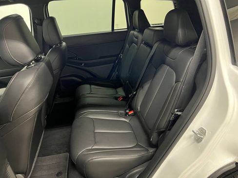 Used 2026 Jeep Cherokee Limited AWD/4WD image 30