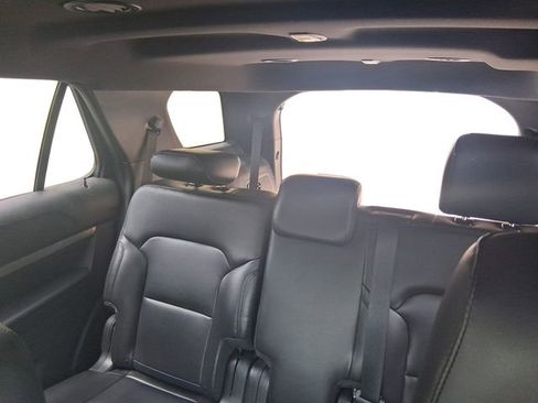 Used 2019 Ford Explorer XLT w/ Equipment Group 202A AWD/4WD image 16