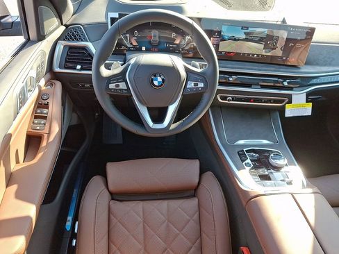 Used 2026 BMW X5 xDrive40i w/ Executive Package AWD/4WD image 11