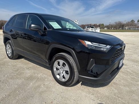 Used 2025 Toyota RAV4 LE image 7