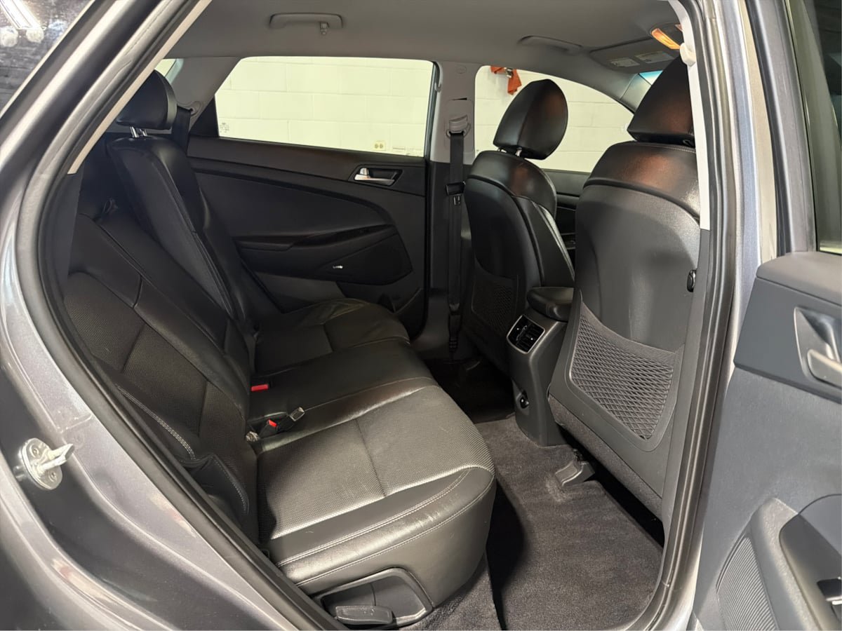 Used 2021 Hyundai Tucson Limited AWD/4WD image 16