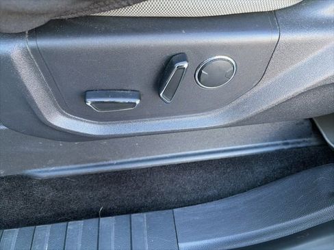 Used 2015 Ford F150 XLT w/ Equipment Group 302A Luxury image 10