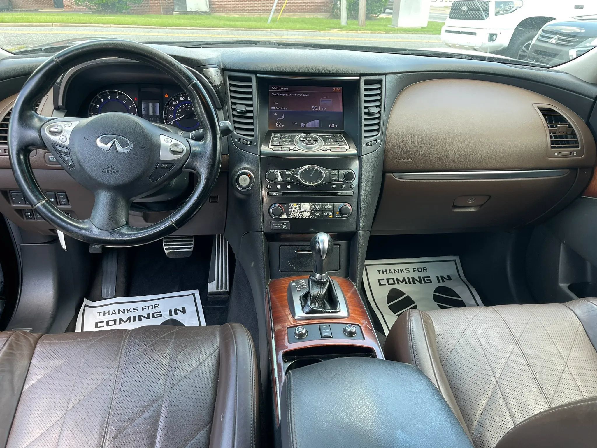 Used 2013 INFINITI FX37 AWD w/ Premium Pkg image 8